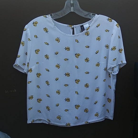 Divided lemon/lime Print Crop Top Sz 4 - Picture 1 of 6